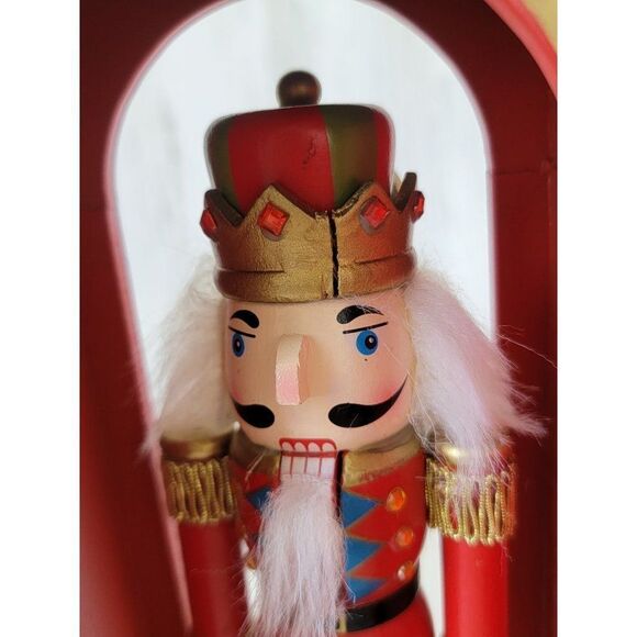 Wooden Nutcracker Prince King wind up musical xmas figure - Picture 7 of 12